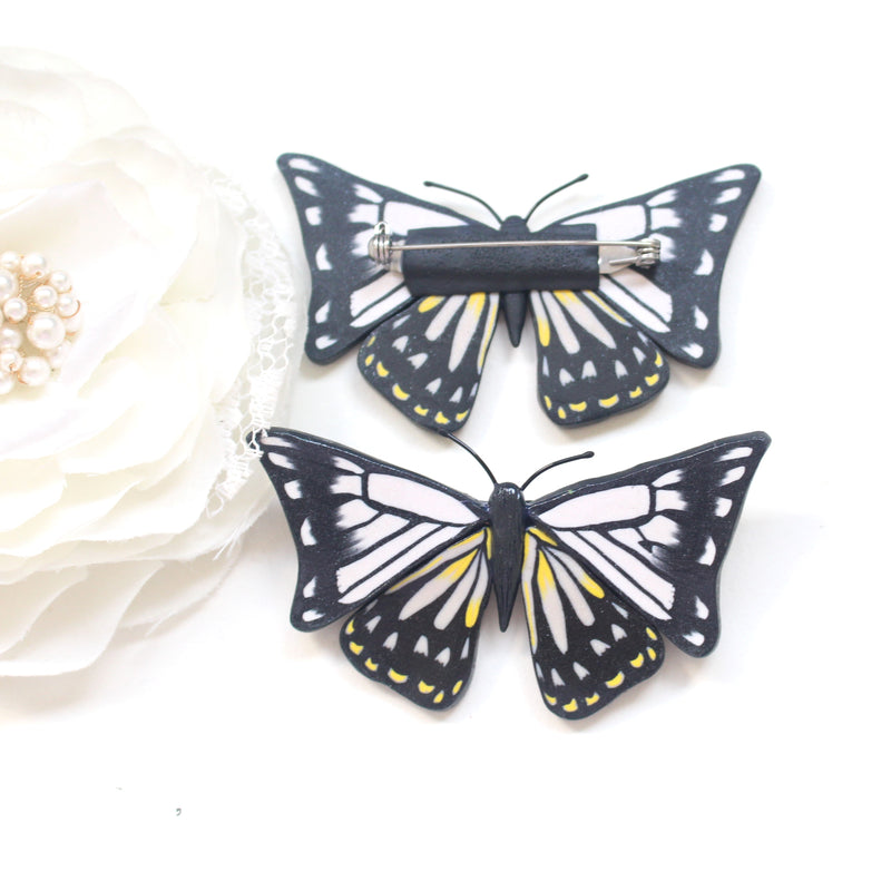 CAPER WHITE BUTTERFLY - Brooch